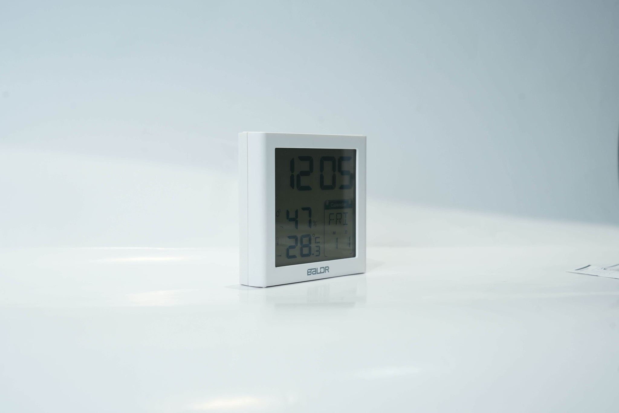 BALDR Digital Clock with Day & Date, Customizable Alarms